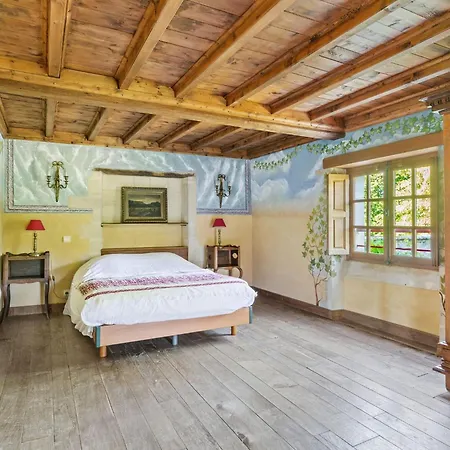 בית נופש Norman Manor House 8-10 Pers *
